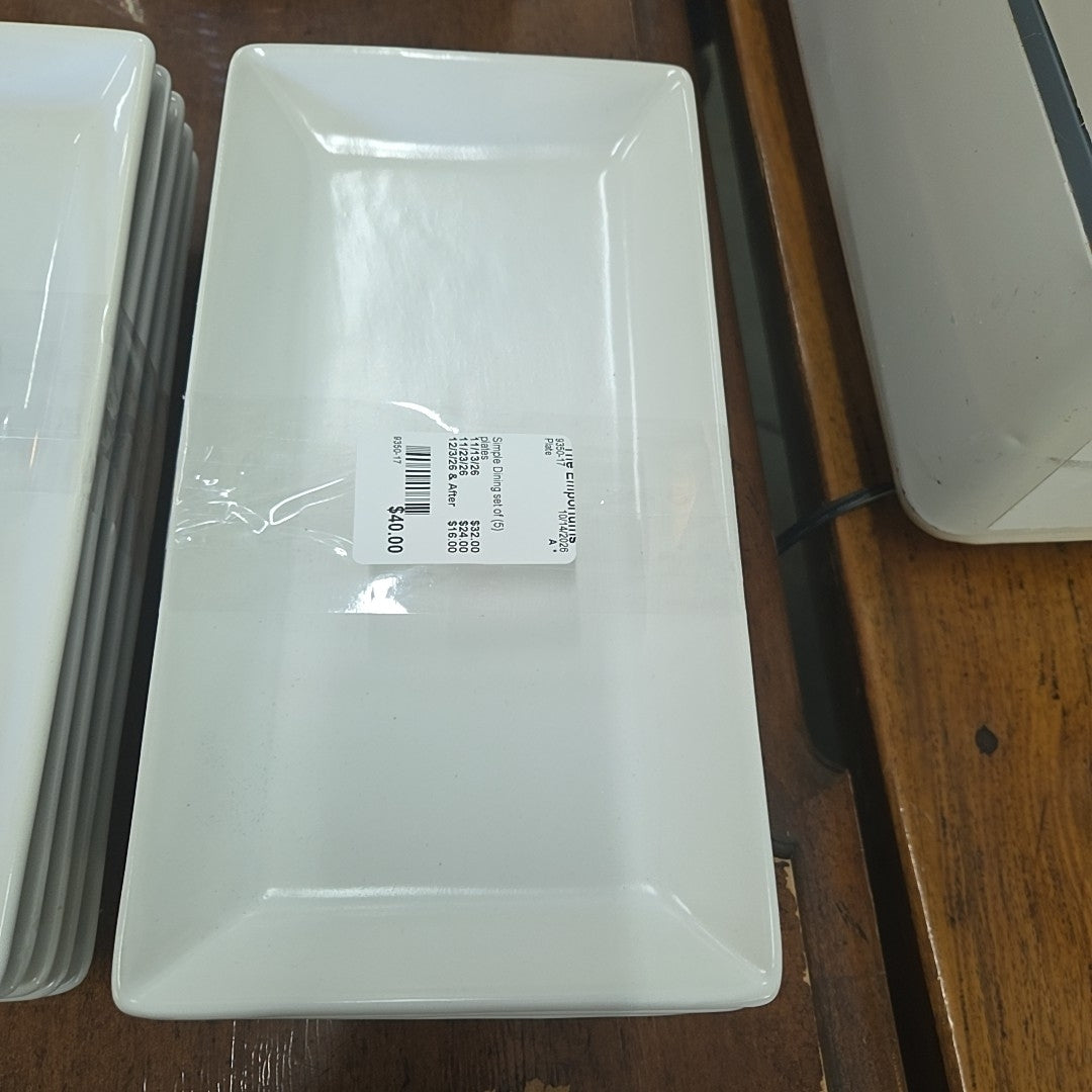 Simple Dining set of (5) plates