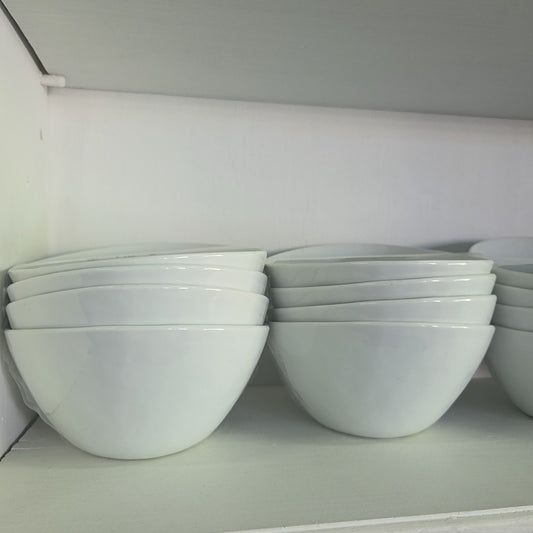 crate&barrel serving dish set of (4)