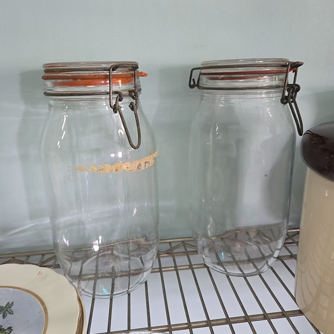 sealed jar