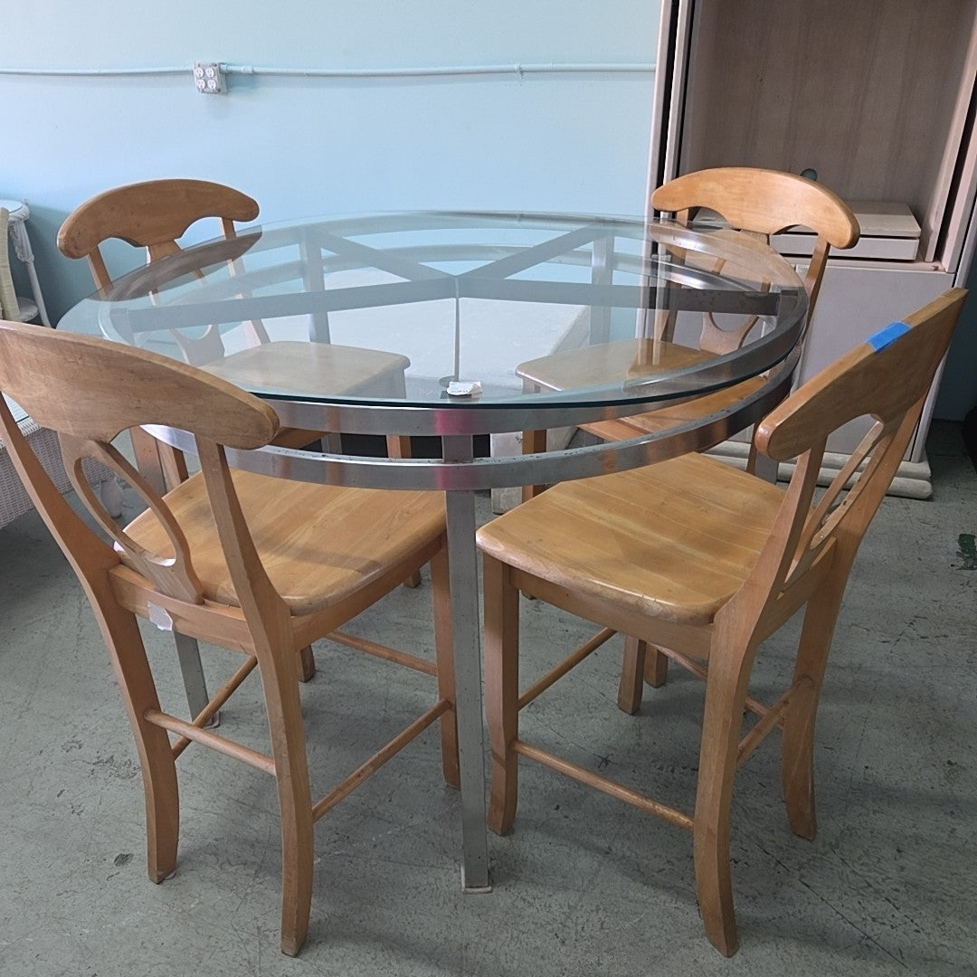 table with 4 chairs