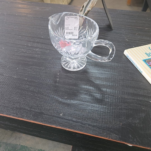 Gravy boat