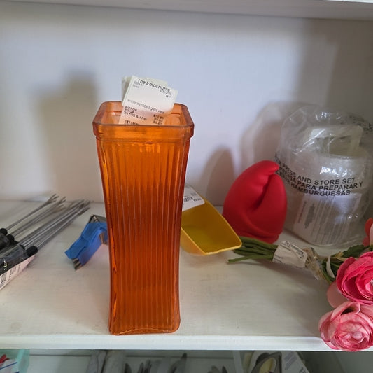 amberina ribbed glass vase